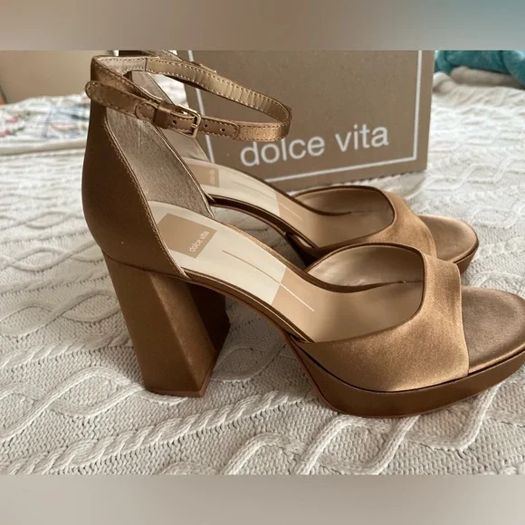 Dolce Vita “Pandora” Ankle Buckle mid- brown Platform Block Heel Sandals SZ 9 - Picture 15 of 16